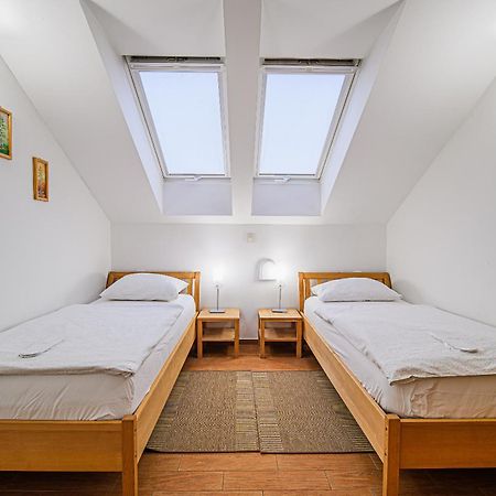 Apartments Maleric With Indoor Pool And Wellness Dragatuš Esterno foto