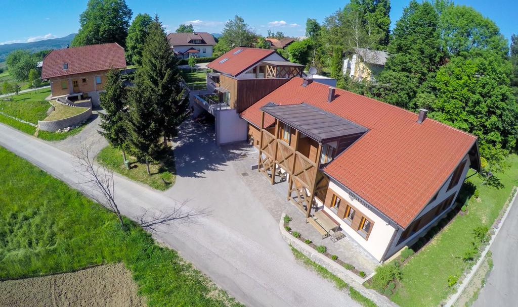 Apartments Maleric With Indoor Pool And Wellness Dragatuš Esterno foto