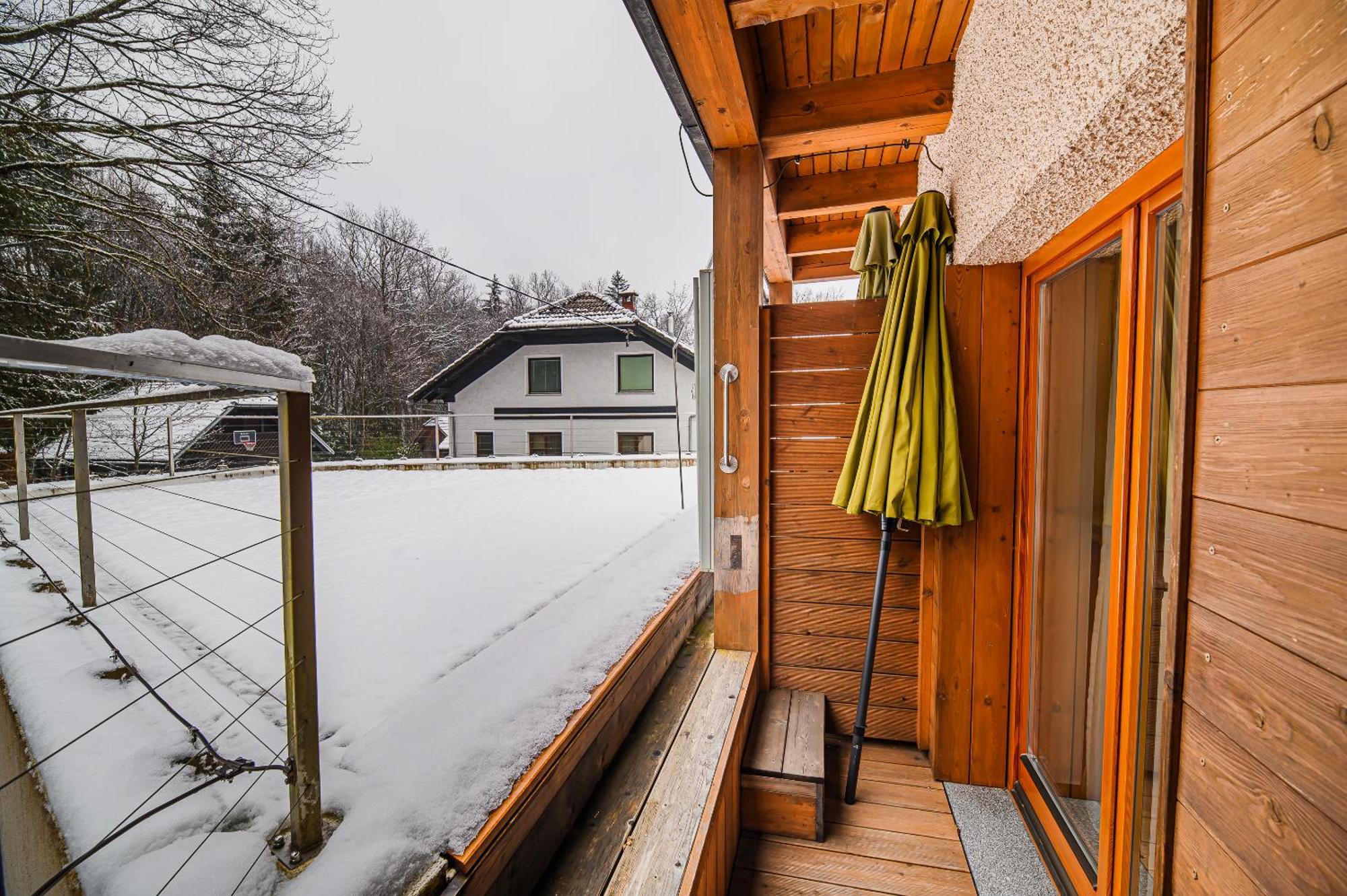 Apartments Maleric With Indoor Pool And Wellness Dragatuš Camera foto