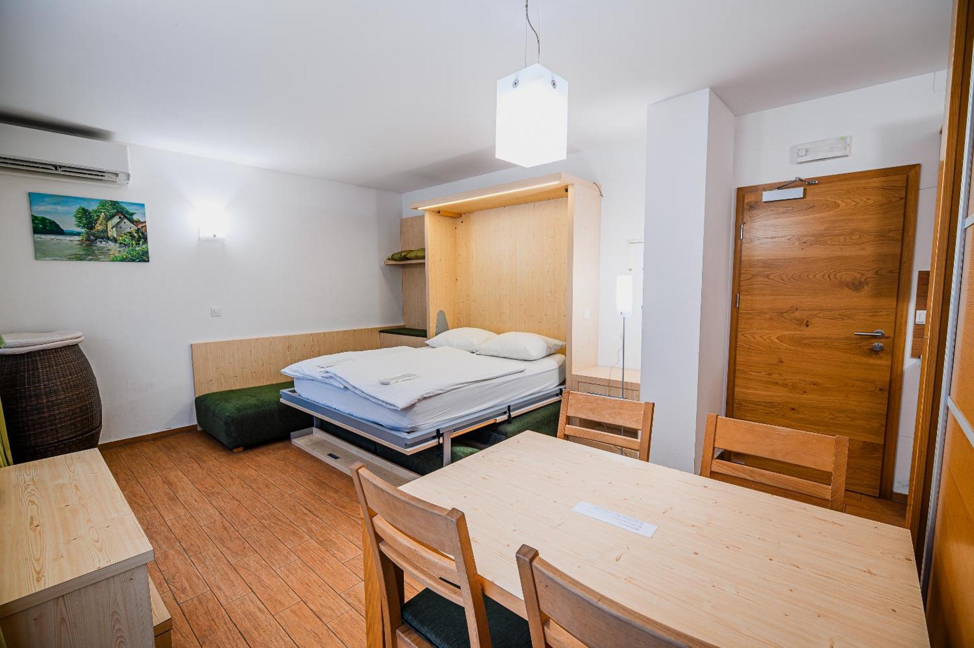 Apartments Maleric With Indoor Pool And Wellness Dragatuš Camera foto