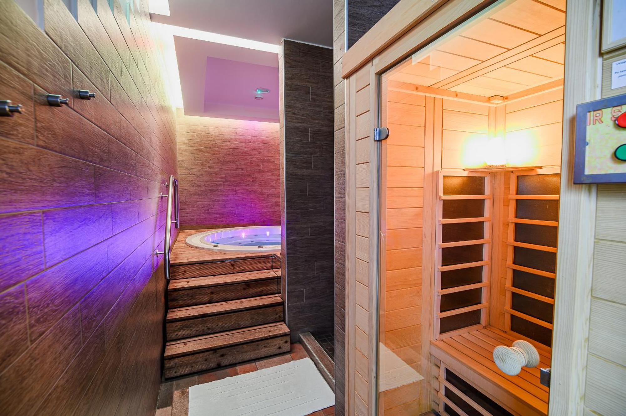 Apartments Maleric With Indoor Pool And Wellness Dragatuš Esterno foto