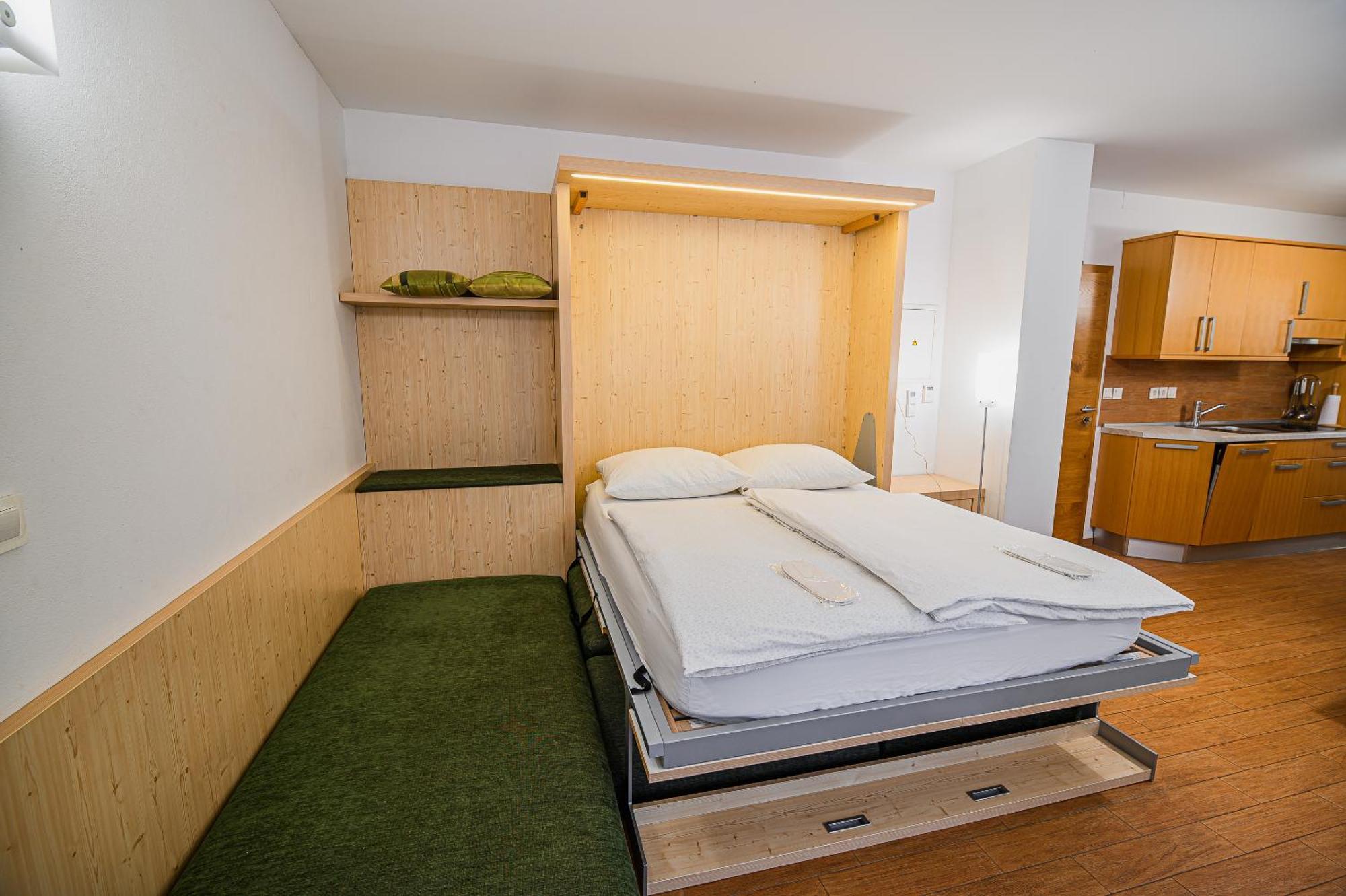 Apartments Maleric With Indoor Pool And Wellness Dragatuš Camera foto