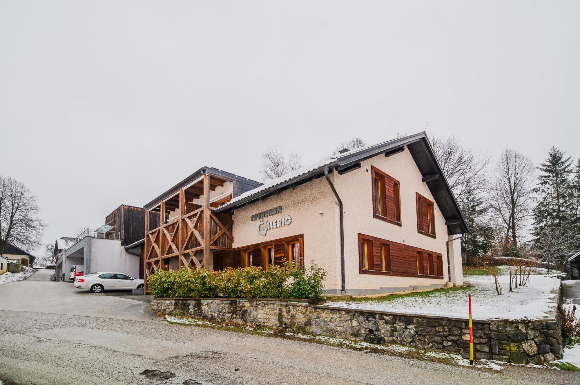 Apartments Maleric With Indoor Pool And Wellness Dragatuš Esterno foto