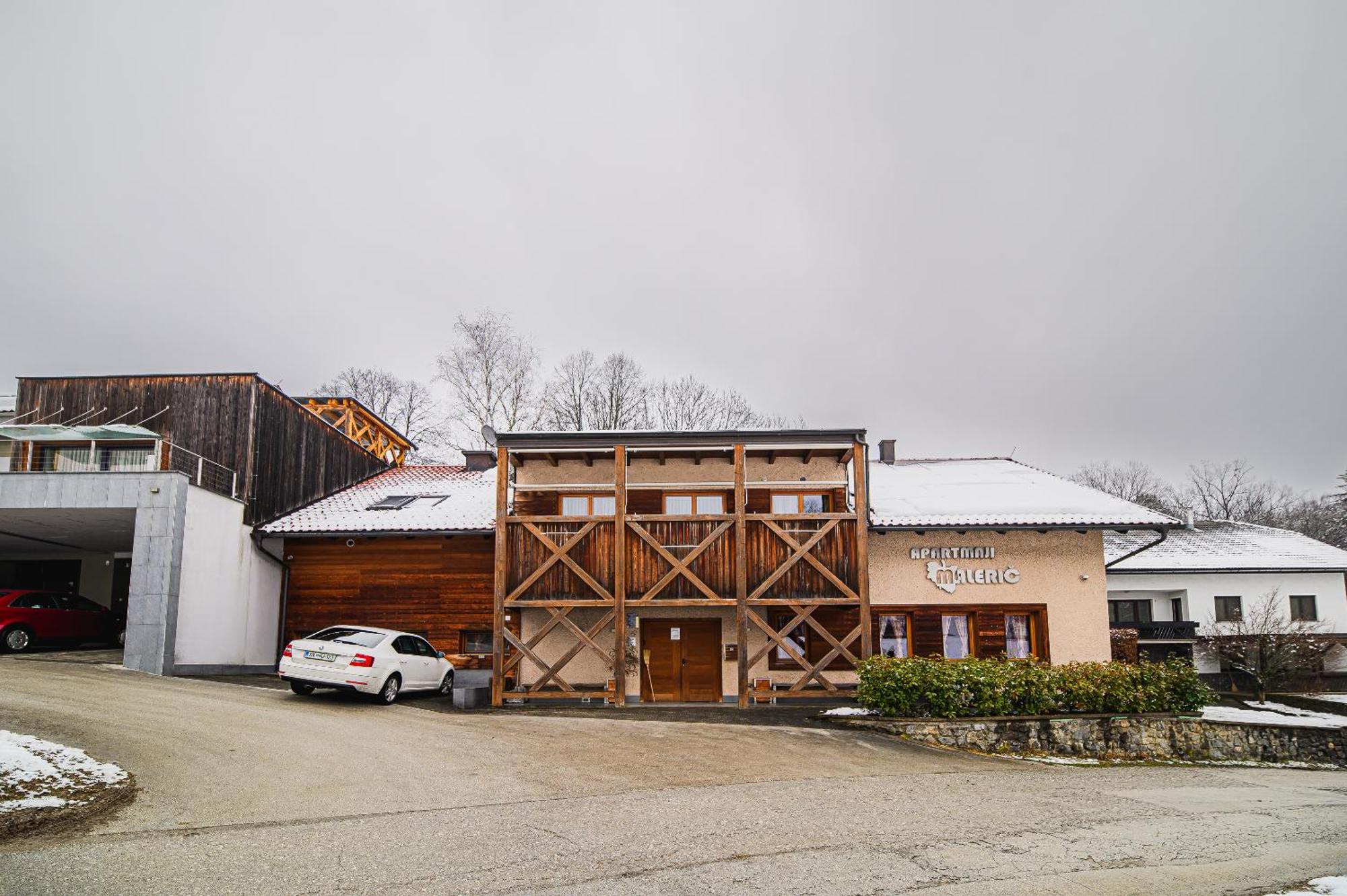 Apartments Maleric With Indoor Pool And Wellness Dragatuš Esterno foto