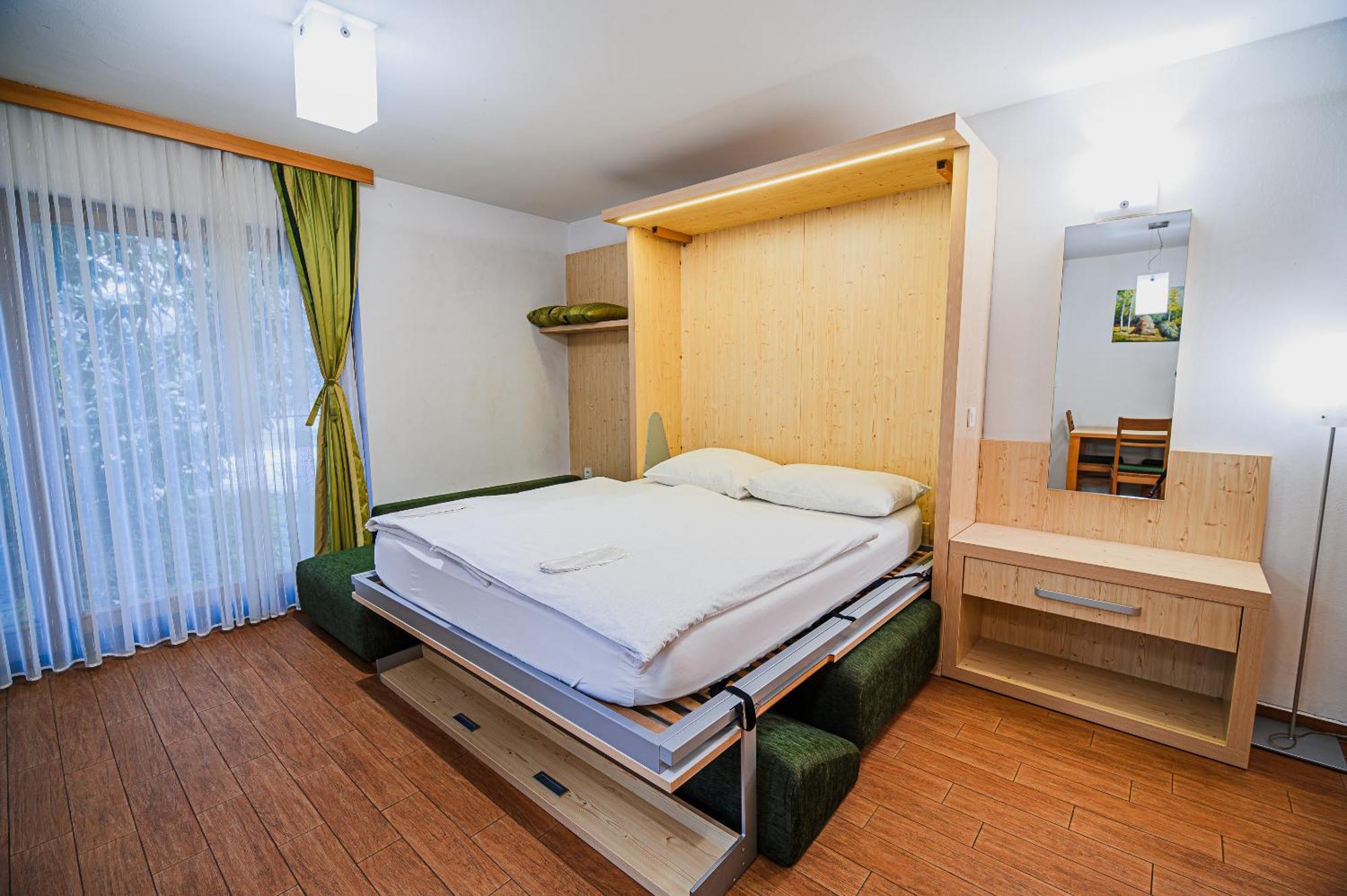 Apartments Maleric With Indoor Pool And Wellness Dragatuš Camera foto